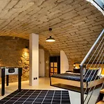 Loft Altstadt Mit Sandstein Gewoelbe Und Parkplatz Апартаменты *