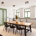Loft Altstadt Mit Sandstein Gewoelbe Und Parkplatz Апартаменты *