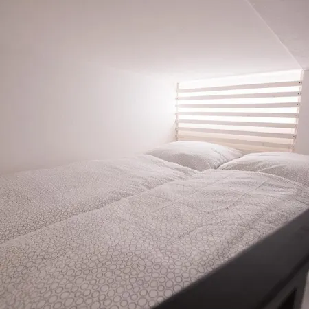 Modernes Loft Mit Sandstein-gewoelbe Im Zentrum *