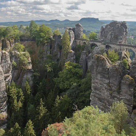 Loft Altstadt Mit Sandstein Gewoelbe Und Parkplatz Pirna